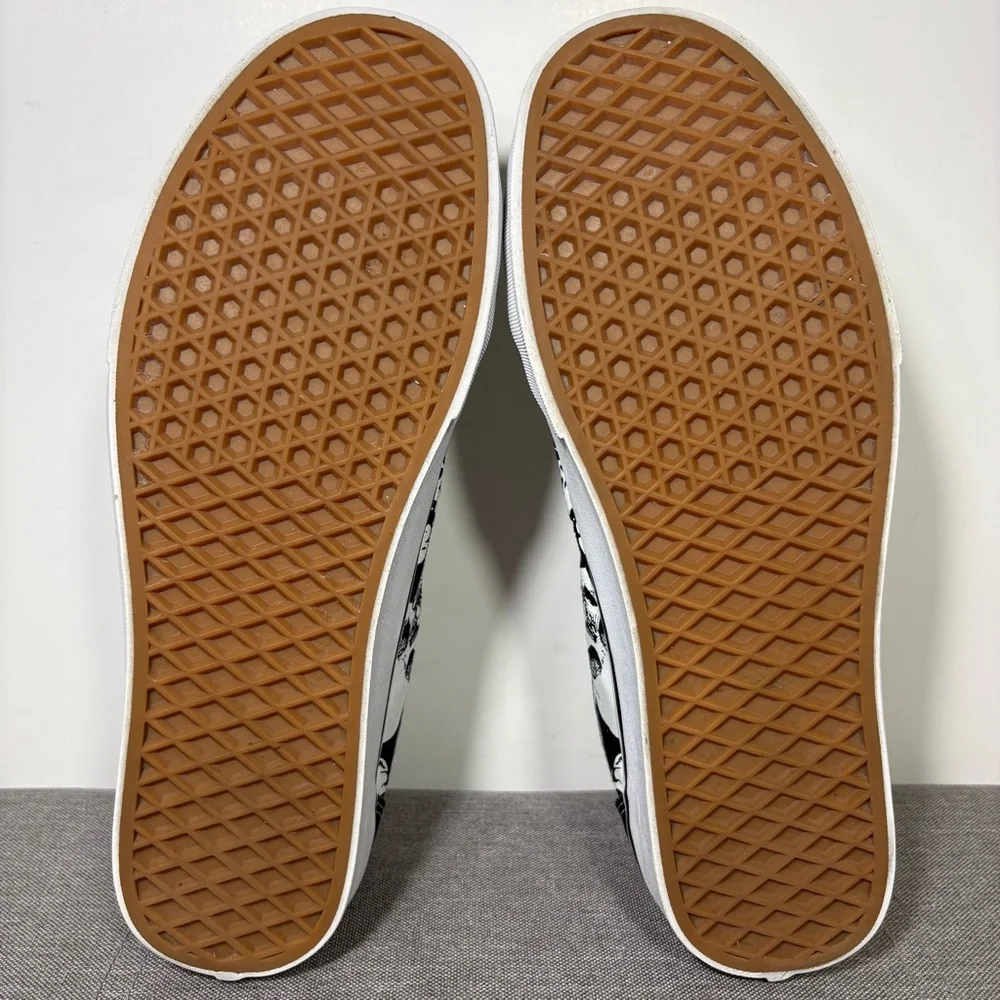 Vans Skull Old Skool Sneakers- men’s 11.5